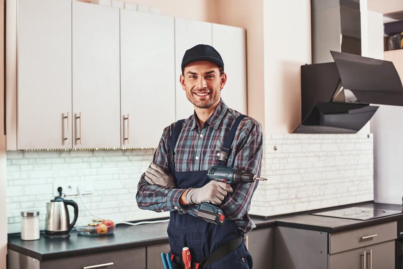 top seo-agency for home service contractors in Hemel Hempstead  - modern-handyman-portrait-of-a-smiling